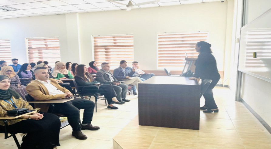 The English Language Department Conducted a Seminar