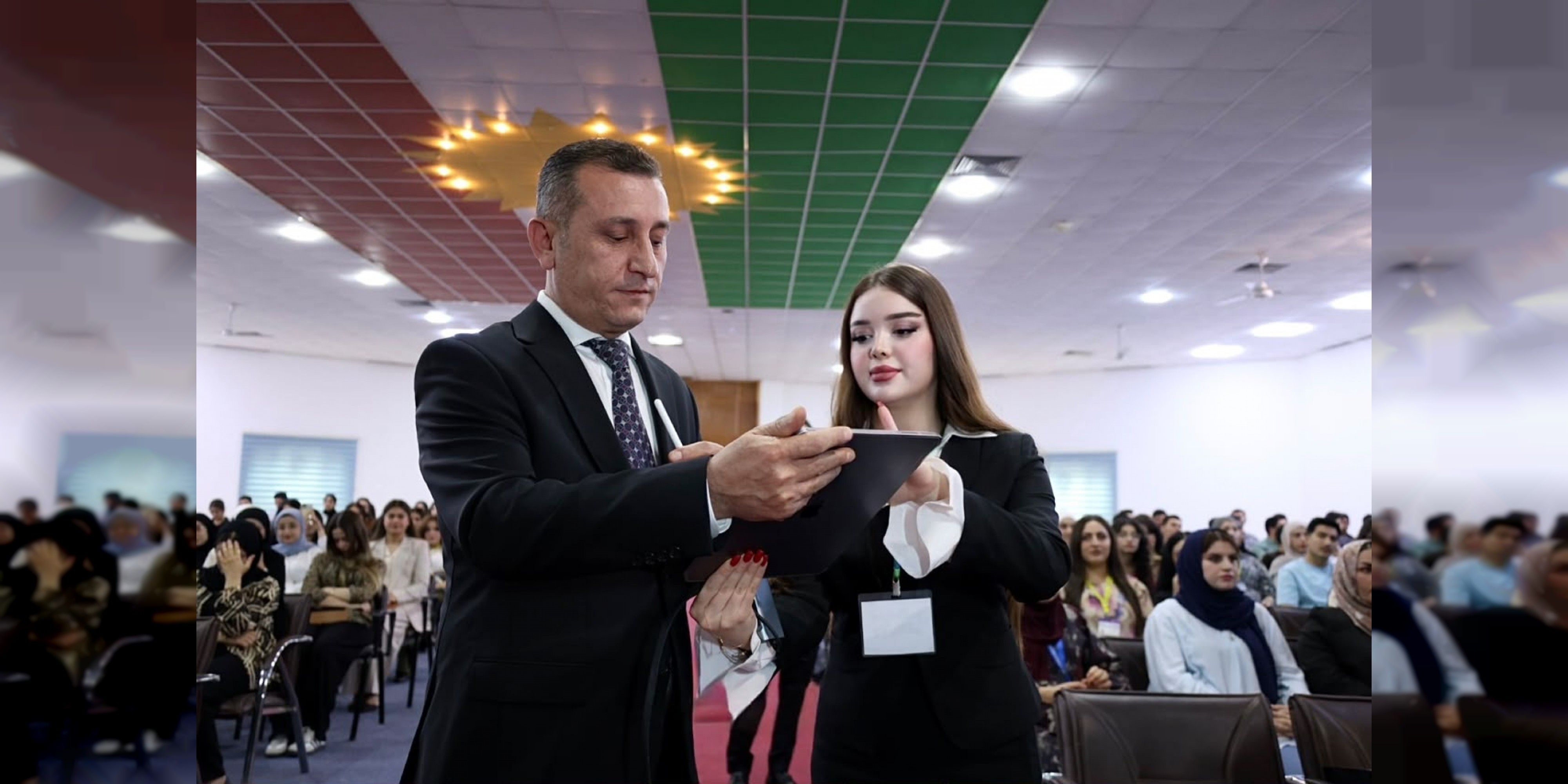 سەنتەرێ SDG لسەر رێڤەبەرییا گشتییا سەنتەرین ڤەکولینێن زانستی-زانکۆیا زاخۆ سیمپۆزیۆما گوهورینا سەقایی COP30–COP31 ساز دکەت و ڕۆژا ژینگه‌ها زانکۆیێ ڕادگەهینێت